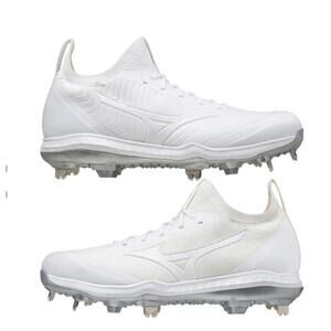Mizuno Women Size 11 Dominant Knit Metal Fastpitch Softball Cleat White NEW $125